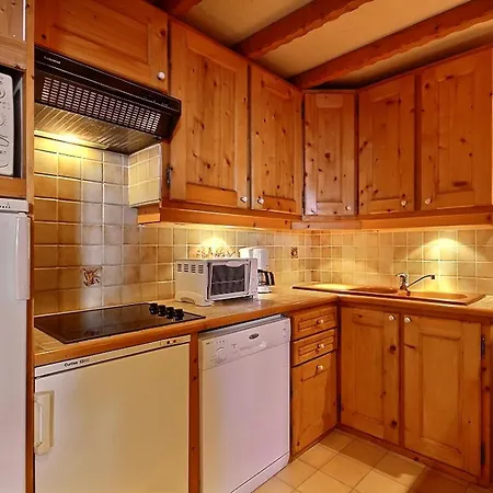 4 Personnes Au Pied Des Pistes, Proche Commerces - Fr-1-455-122 * La Plagne