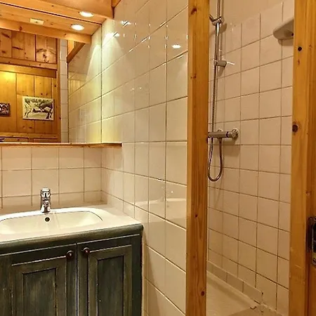 4 Personnes Au Pied Des Pistes, Proche Commerces - Fr-1-455-122 Appartement *